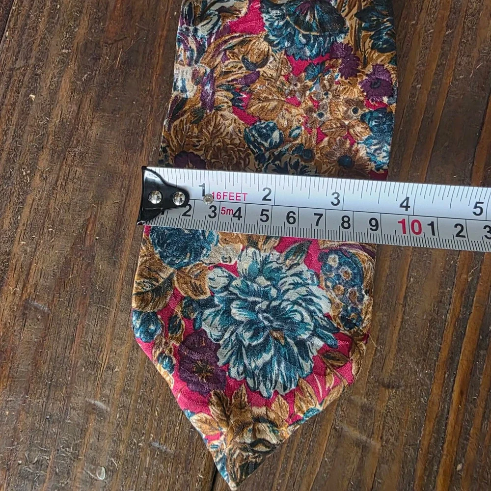 Via Manzoni 100% Italian Silk Floral Tie Necktie flowers Watercolor